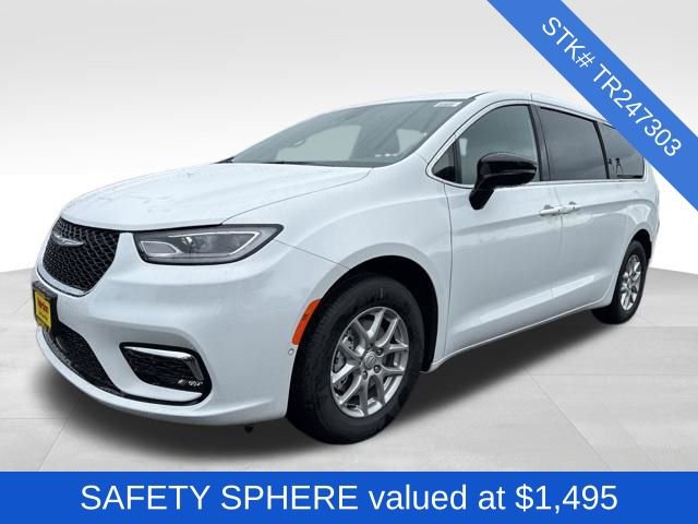 New 2026 Chrysler Pacifica Select FWD image 3