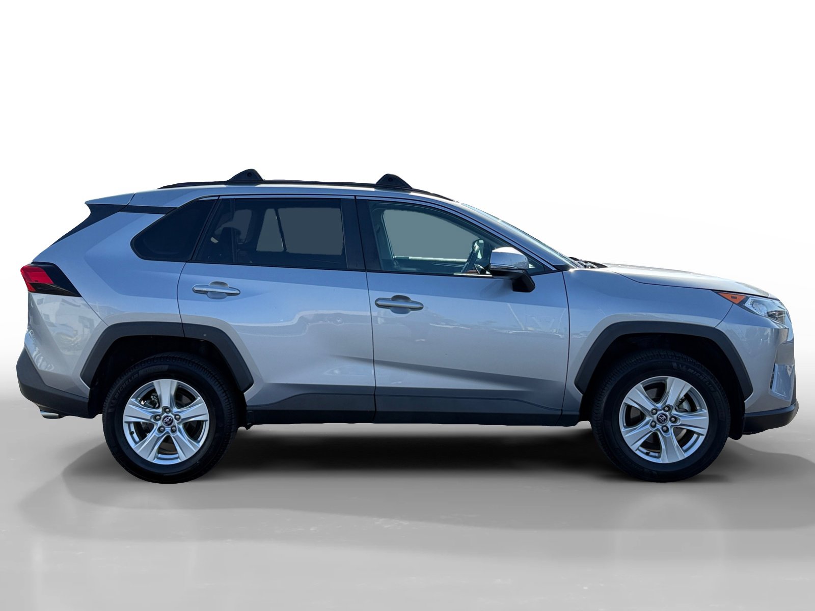 Used 2021 Toyota RAV4 XLE w/ Convenience Package AWD/4WD image 6