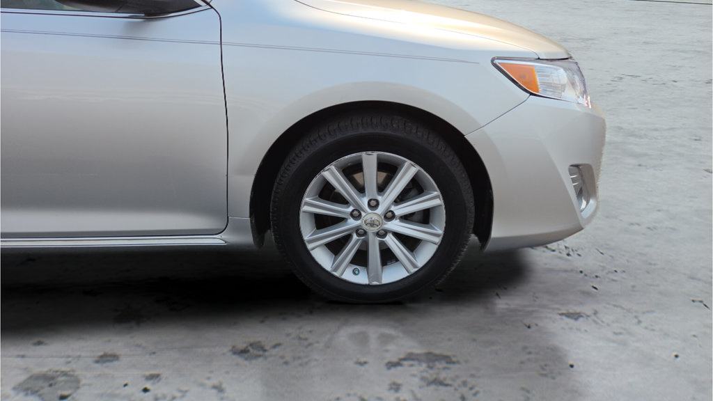 Used 2013 Toyota Camry XLE w/ Leather Pkg FWD image 73