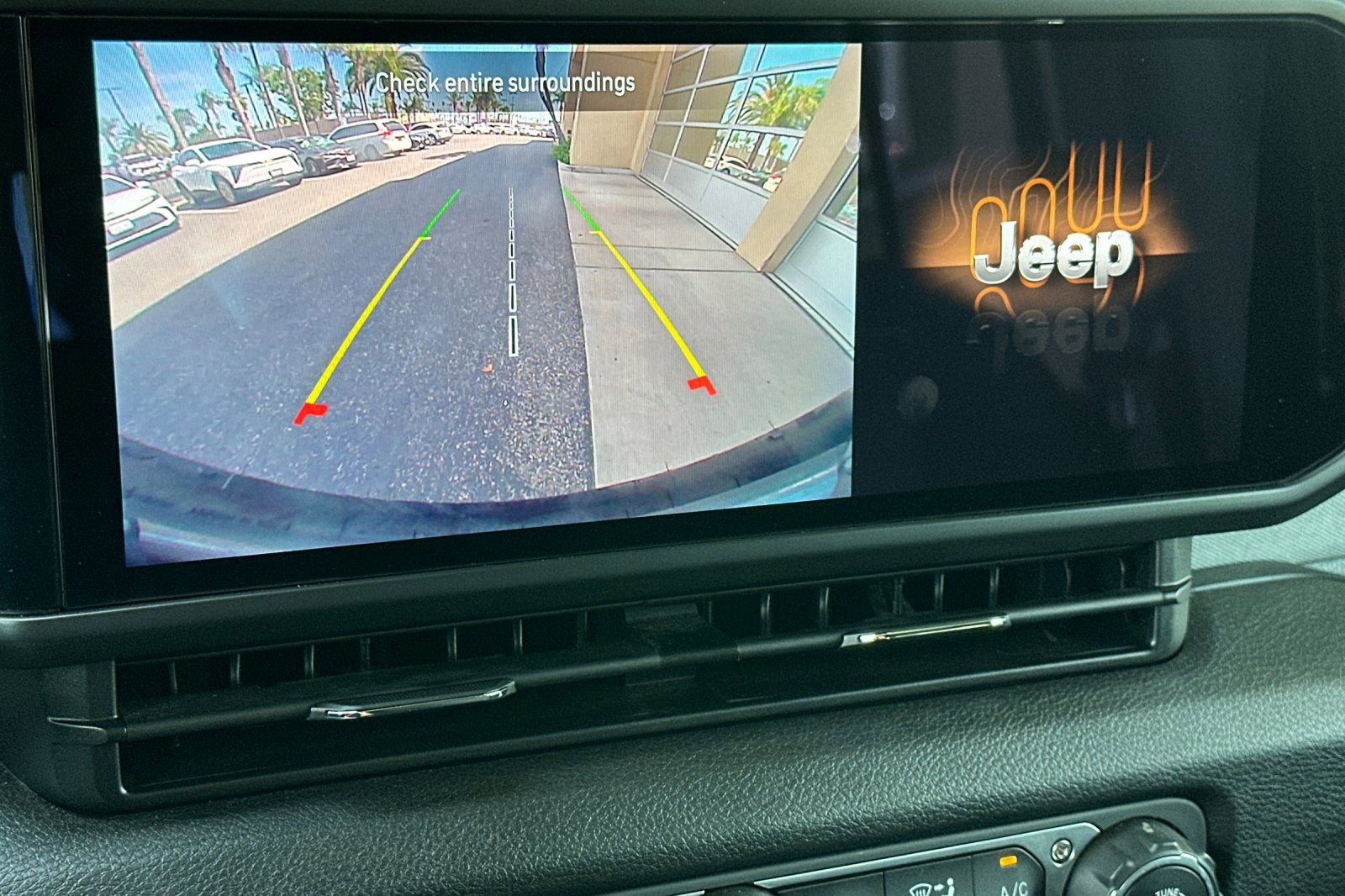 Used 2025 Jeep Wrangler Unlimited Sport AWD/4WD image 19