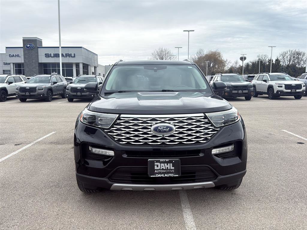 Used 2020 Ford Explorer Platinum w/ Premium Technology Package AWD/4WD image 3