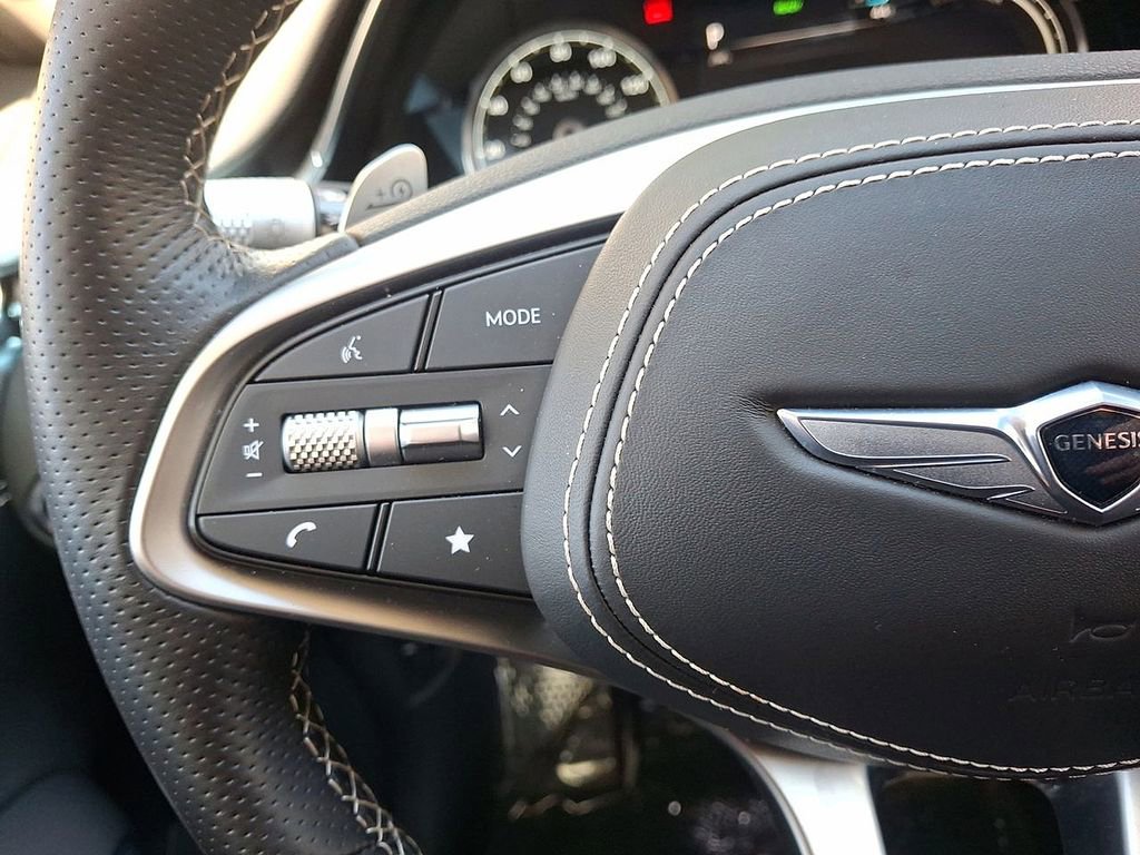 Used 2025 Genesis Electrified GV70 AWD/4WD image 17
