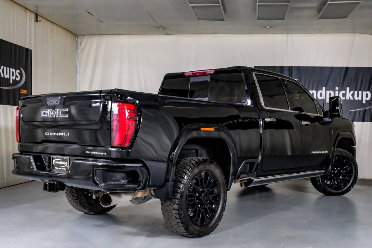 Used 2024 GMC Sierra 2500 Denali Ultimate AWD/4WD image 8