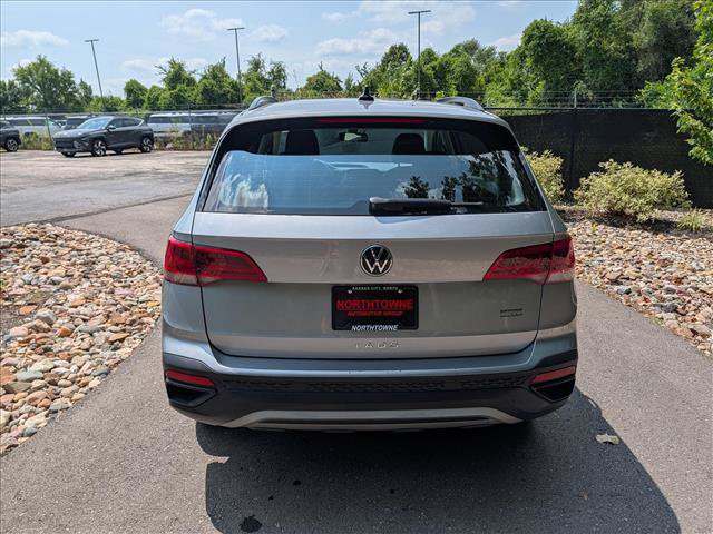 Used 2022 Volkswagen Taos S w/ IQ Drive S Package FWD image 4
