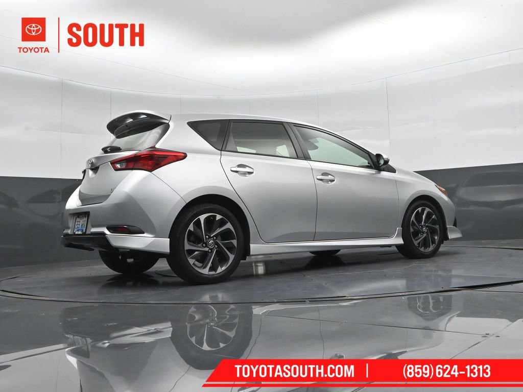Used 2017 Toyota Corolla iM image 32