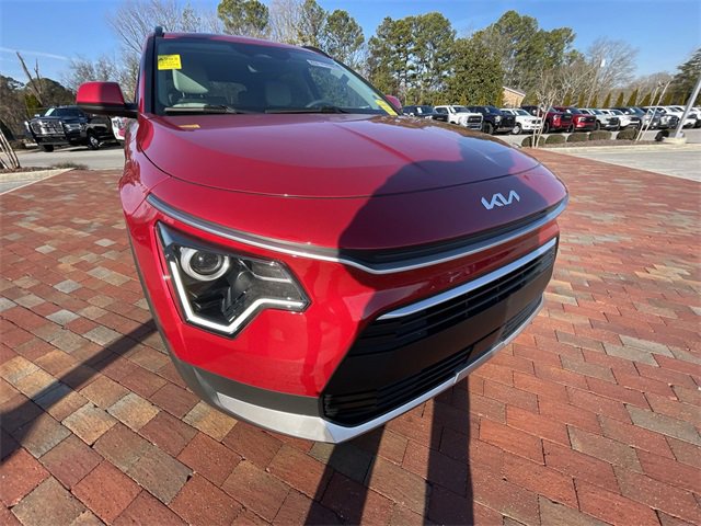 Used 2024 Kia Niro EX image 25