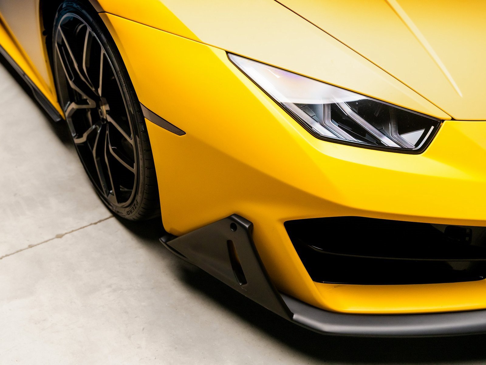 Used 2016 Lamborghini Huracan LP 580-2 image 27