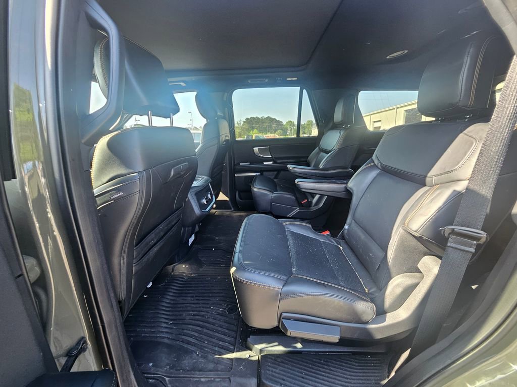 Used 2025 Ford Expedition Tremor image 13