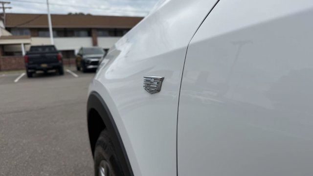 Certified 2025 Cadillac XT4 Premium Luxury AWD/4WD image 40