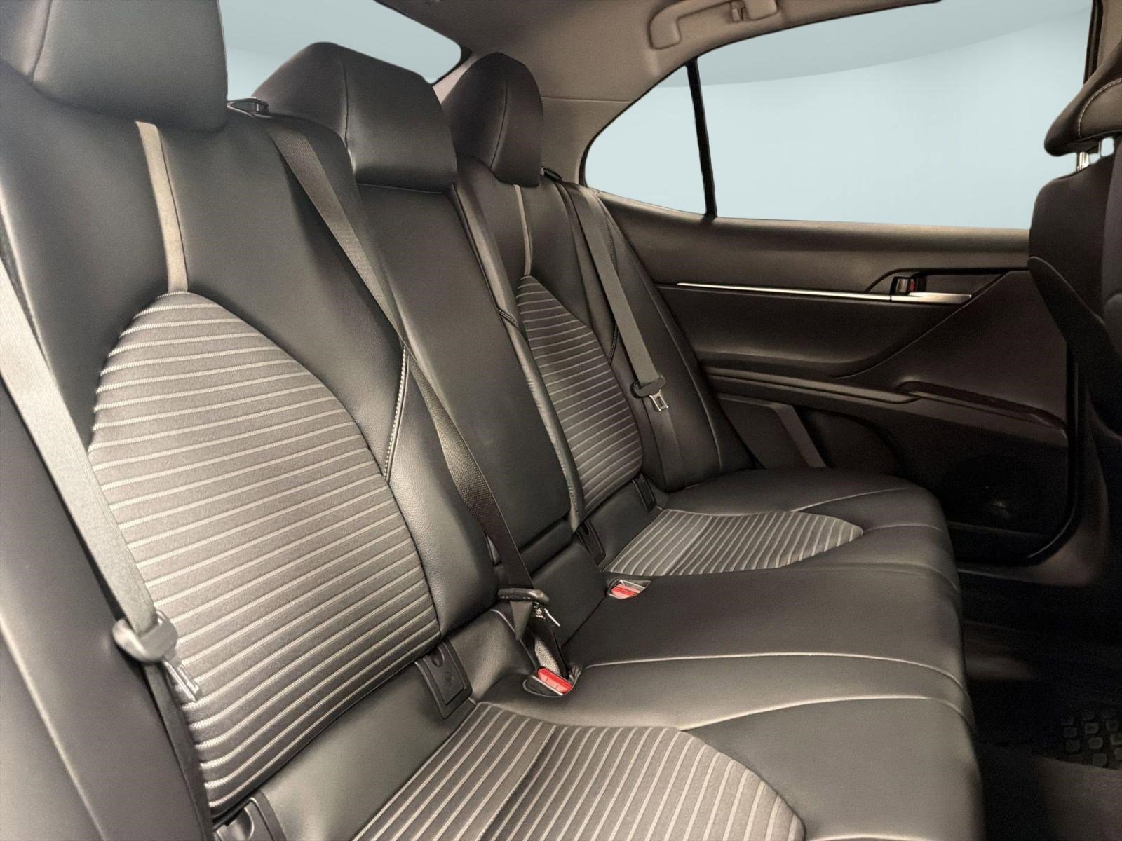 Used 2024 Toyota Camry SE AWD/4WD image 28