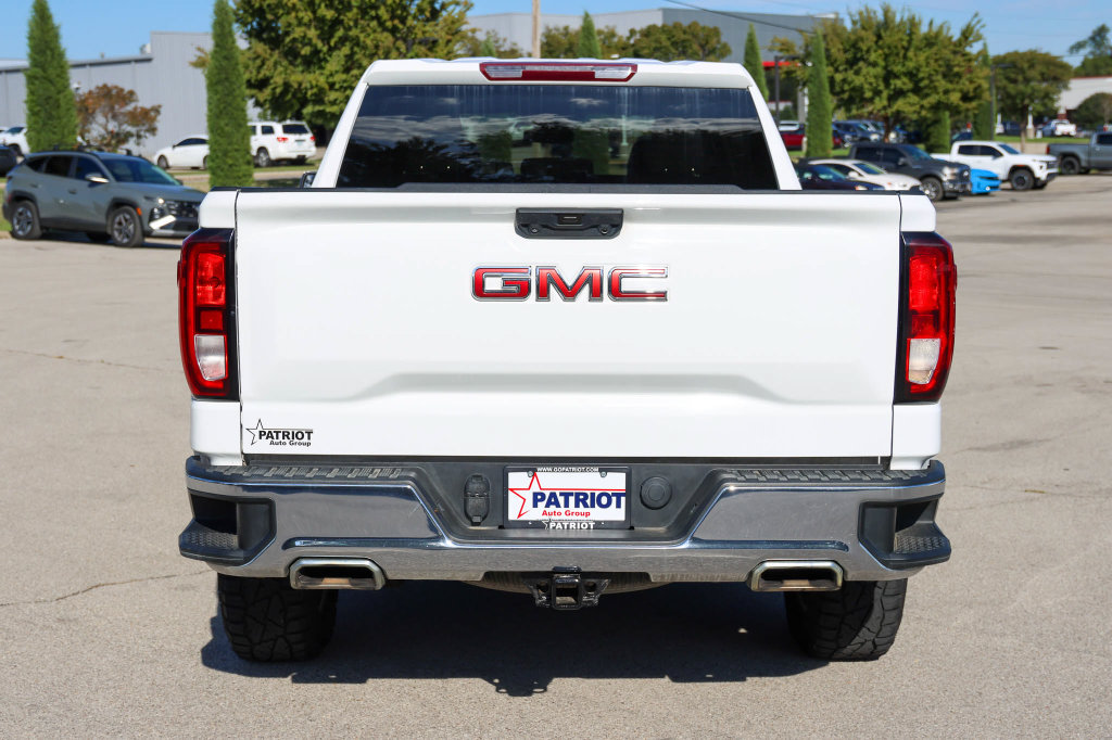 Used 2023 GMC Sierra 1500 SLE w/ X31 Off-Road Package AWD/4WD image 4
