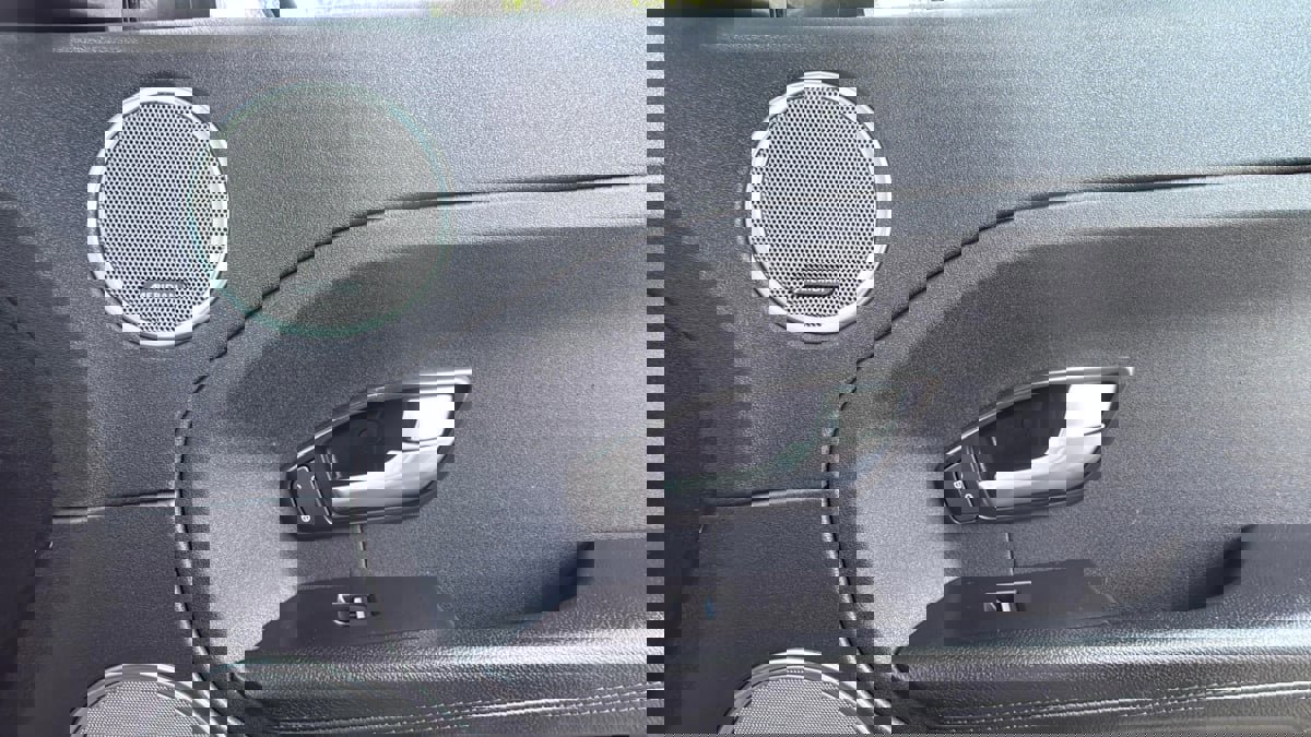 Used 2015 Land Rover Range Rover Evoque Pure Plus image 16