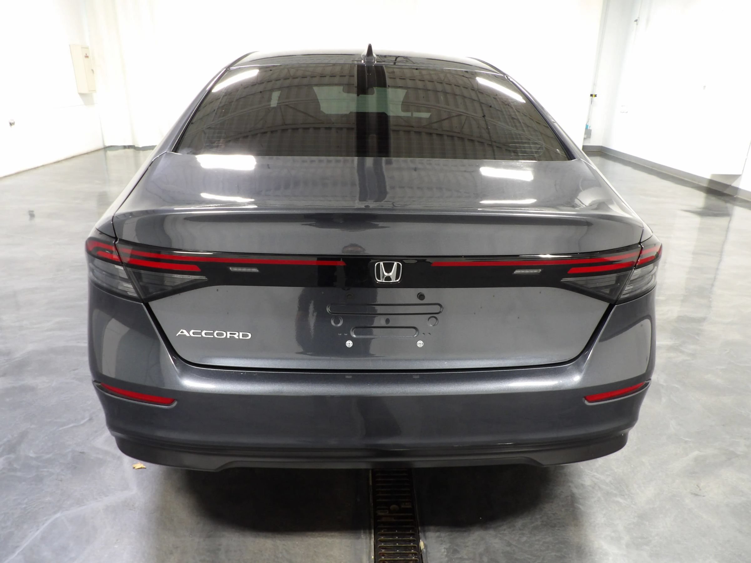 Used 2025 Honda Accord LX image 5