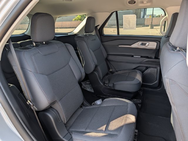 New 2026 Ford Explorer Active RWD image 22
