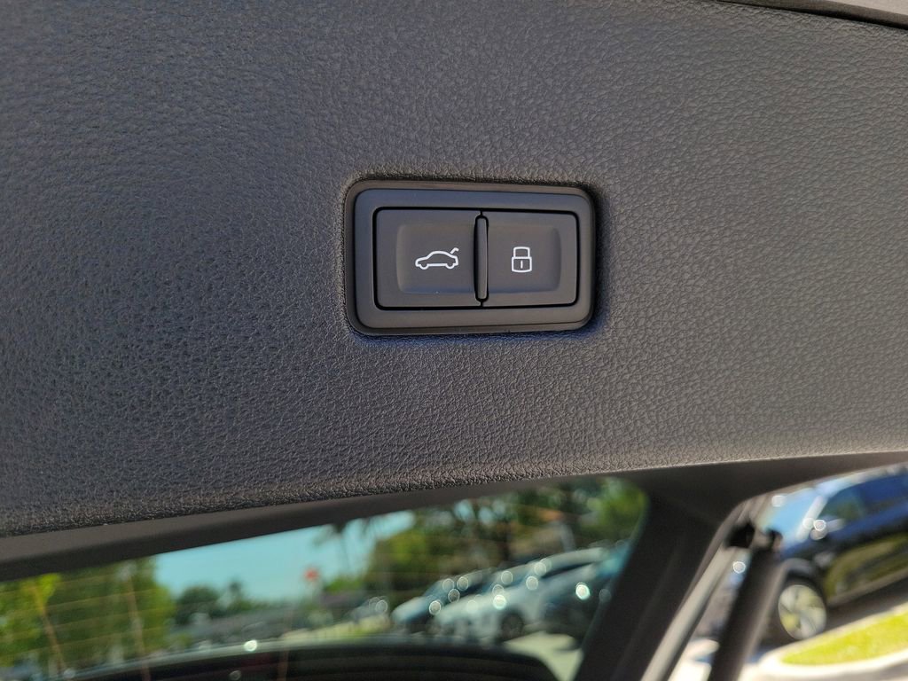 New 2026 Audi Q8 Premium Plus image 31