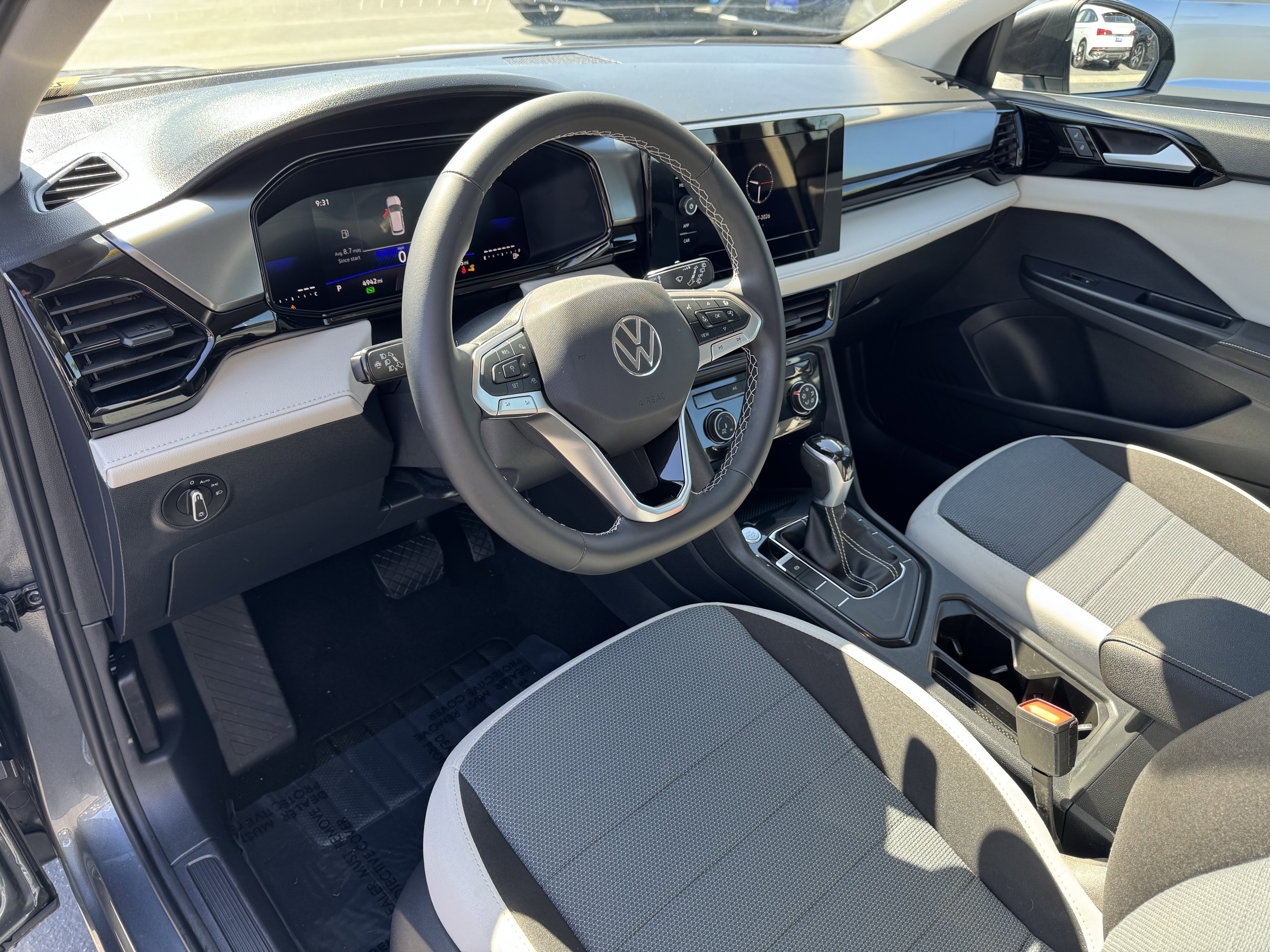 Used 2025 Volkswagen Taos S FWD image 17