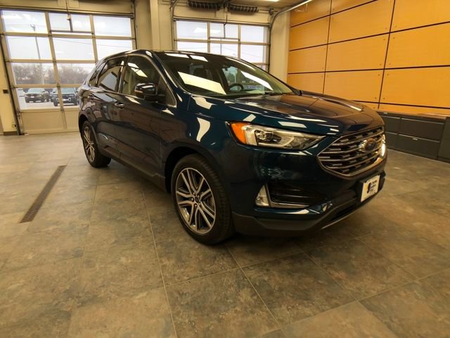 Certified 2020 Ford Edge Titanium w/ Class II Trailer Tow Package image 1