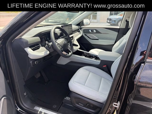 New 2026 Ford Explorer Platinum w/ LUX Leather Package AWD/4WD image 12