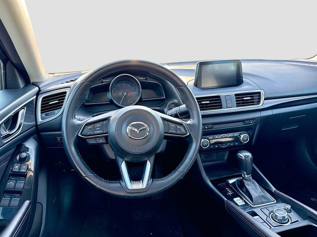 Used 2018 MAZDA MAZDA3 Grand Touring image 24