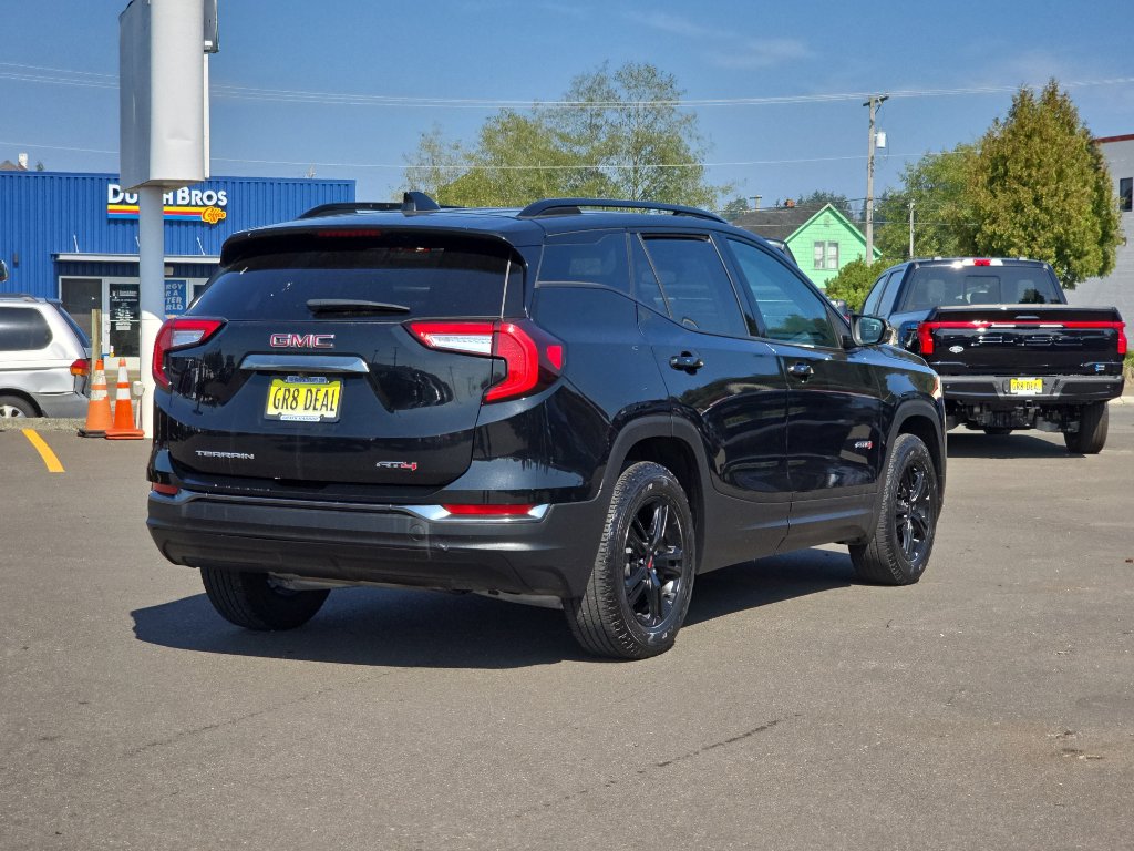 Used 2023 GMC Terrain AT4 image 5