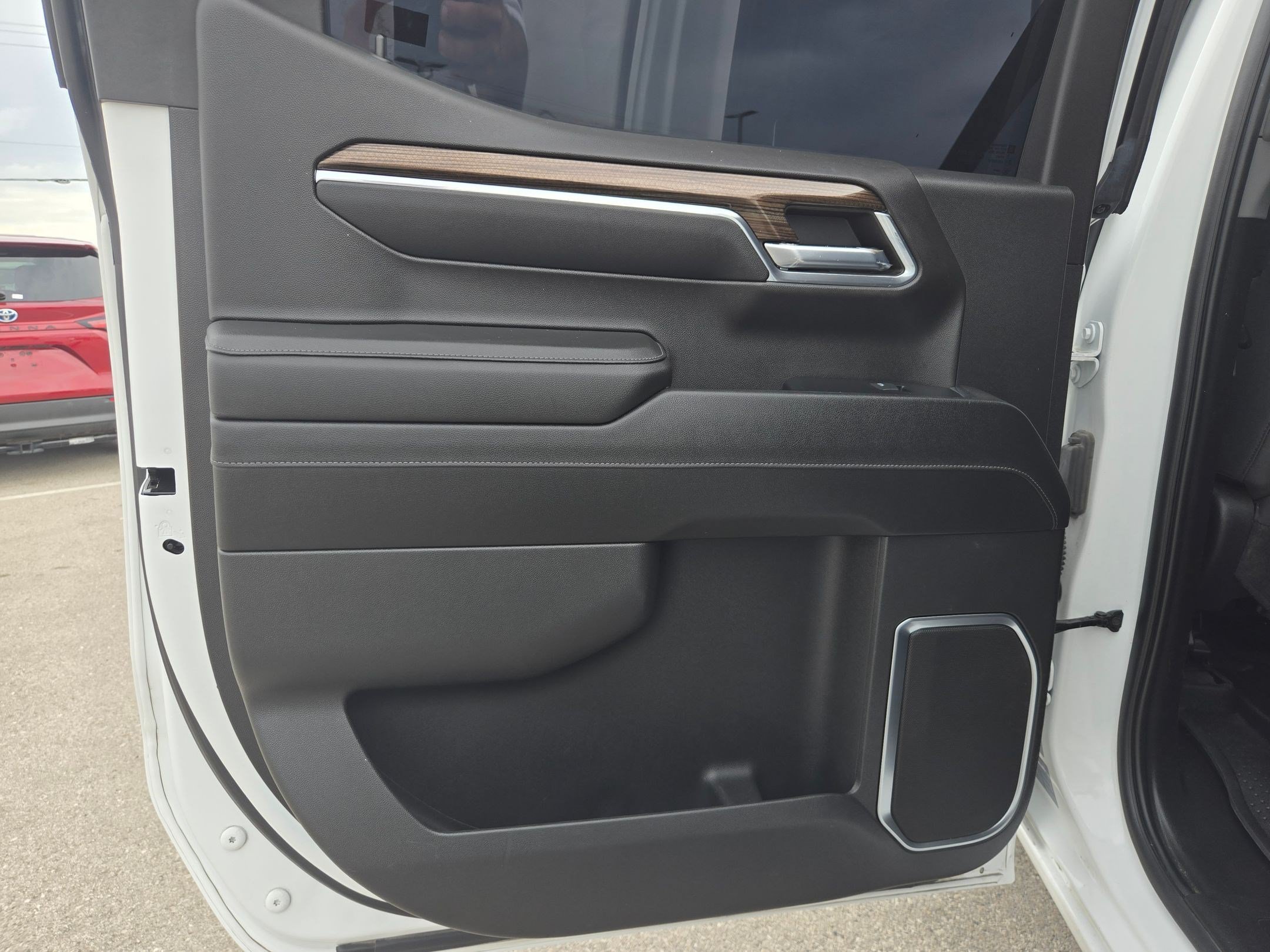 Used 2023 Chevrolet Silverado 1500 LT RWD image 15