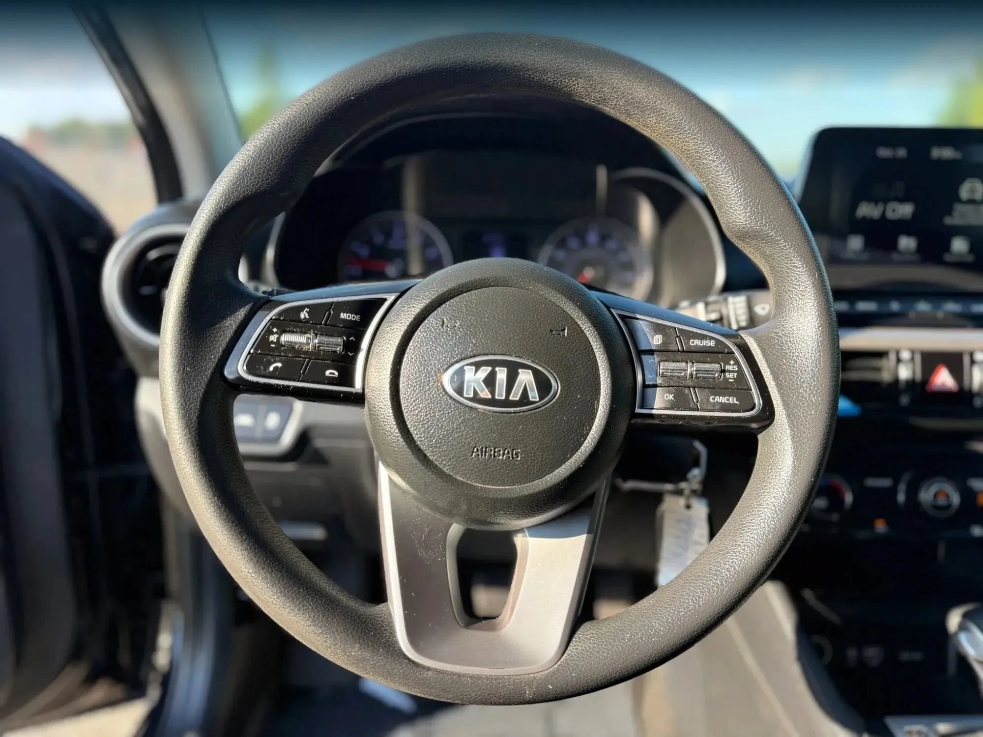 Used 2020 Kia Forte LXS FWD image 24