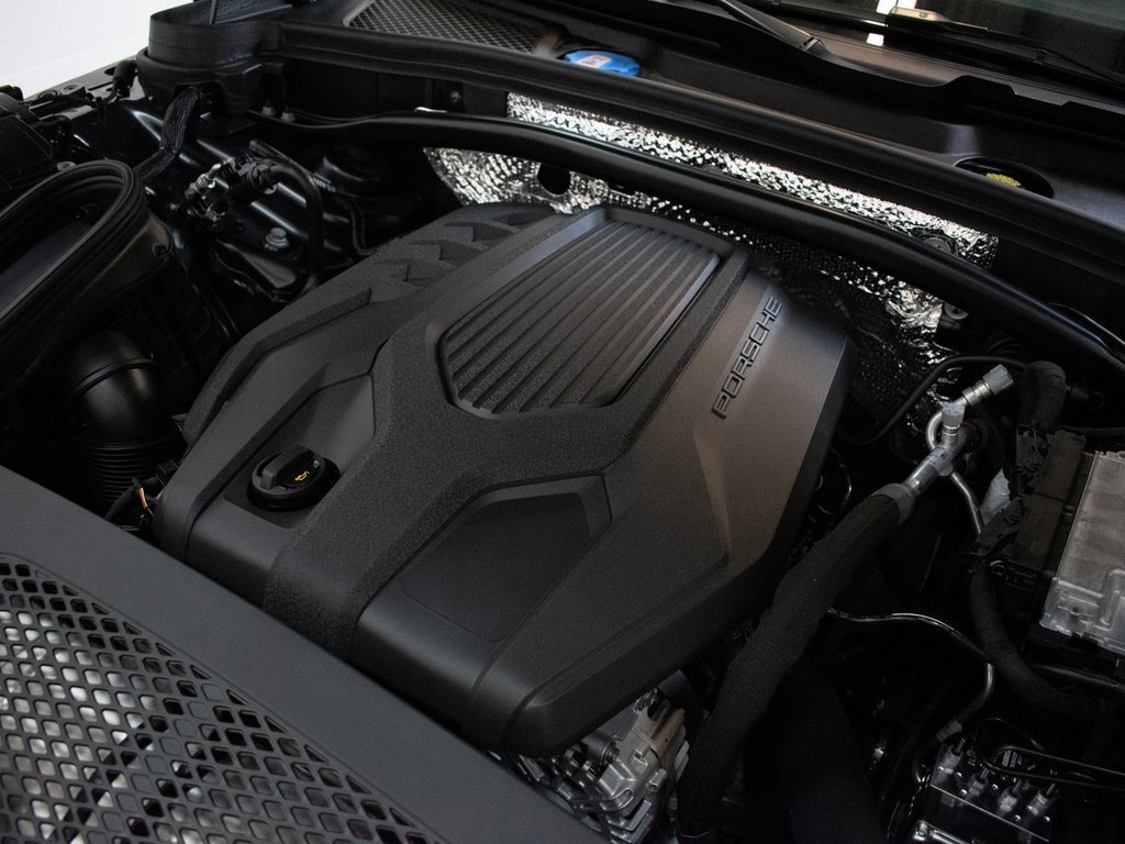 New 2026 Porsche Macan image 18