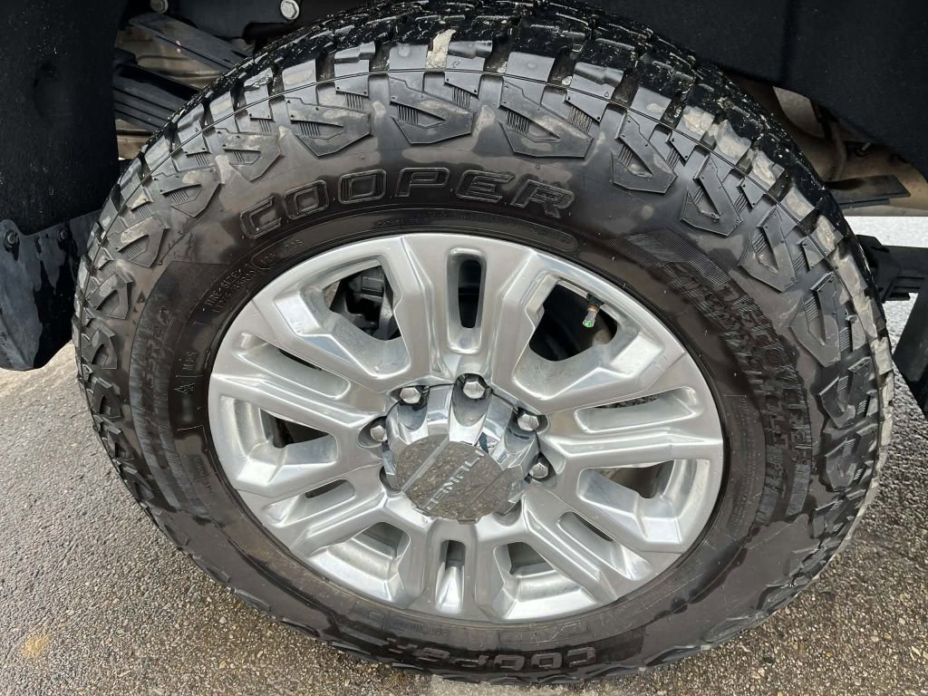 Used 2021 GMC Sierra 3500 Denali w/ Denali Ultimate Package image 16