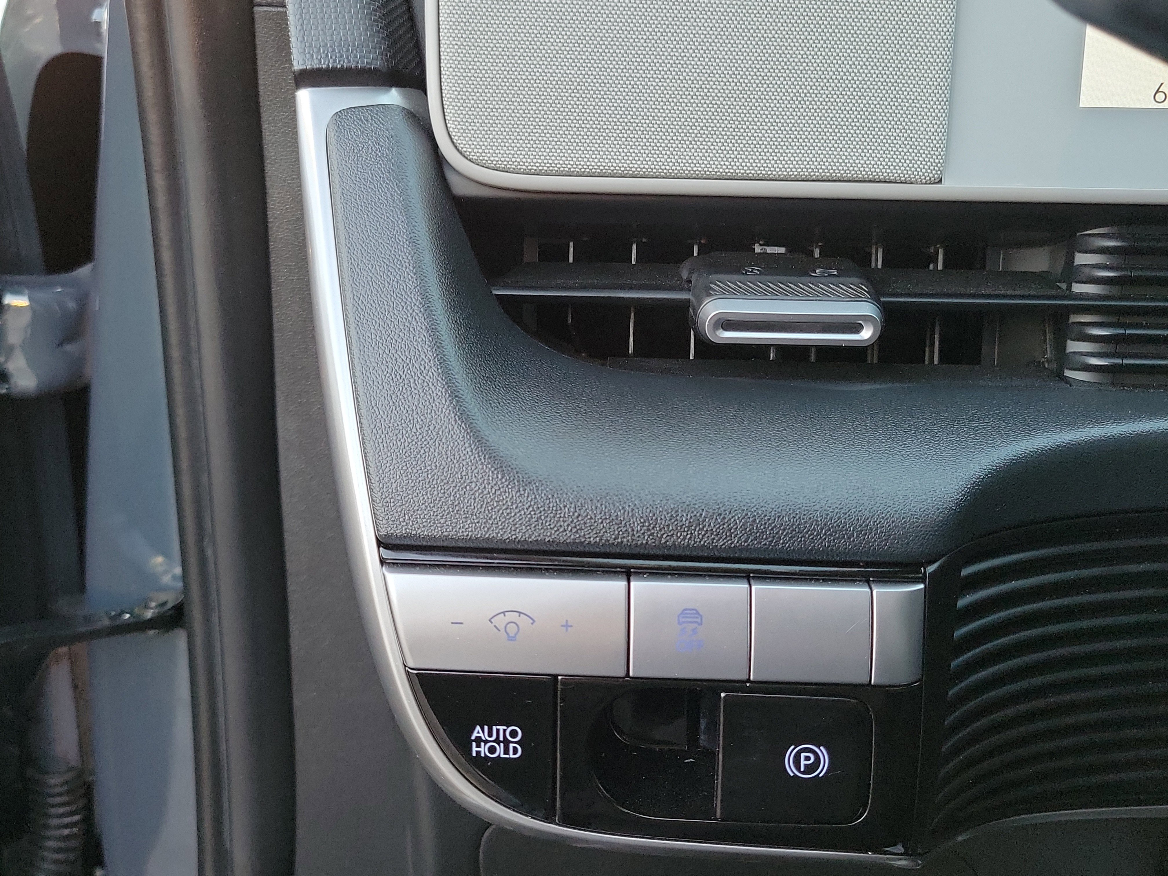 Certified 2024 Hyundai Ioniq 5 SE image 14