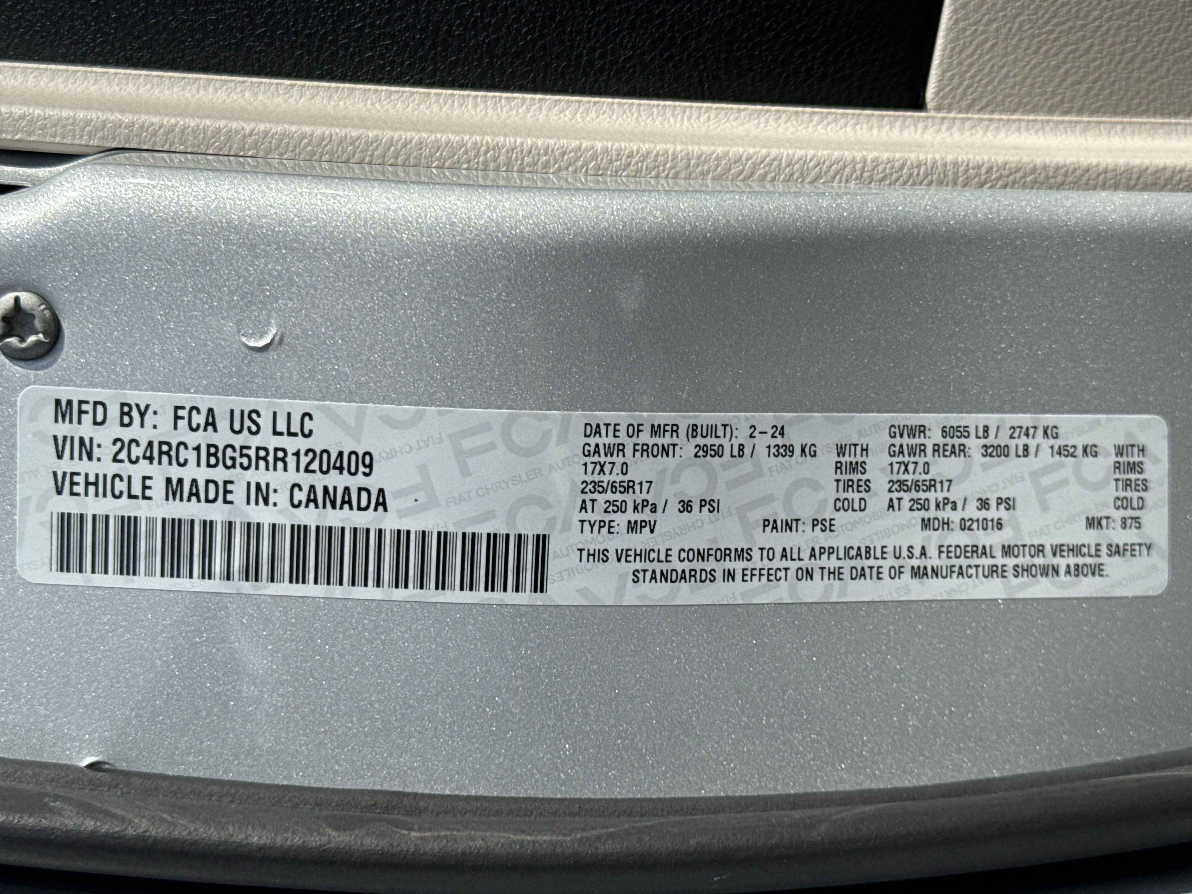 Used 2024 Chrysler Pacifica Touring-L image 33