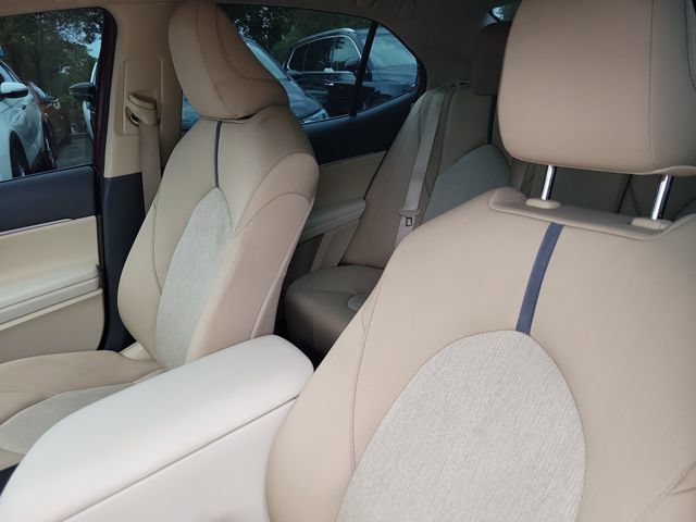 Used 2021 Toyota Camry LE FWD image 19