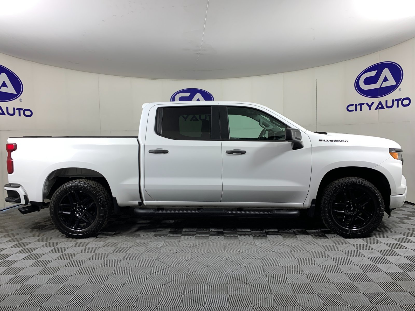 Used 2022 Chevrolet Silverado 1500 Custom w/ Rally Edition AWD/4WD image 2