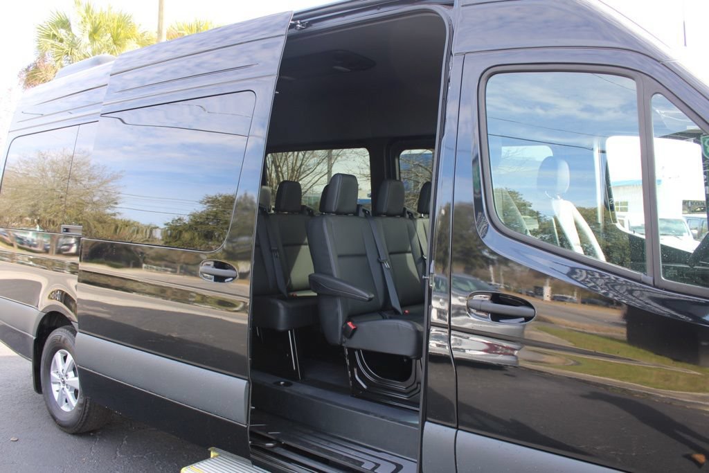 Used 2024 Mercedes-Benz Sprinter 2500 image 41