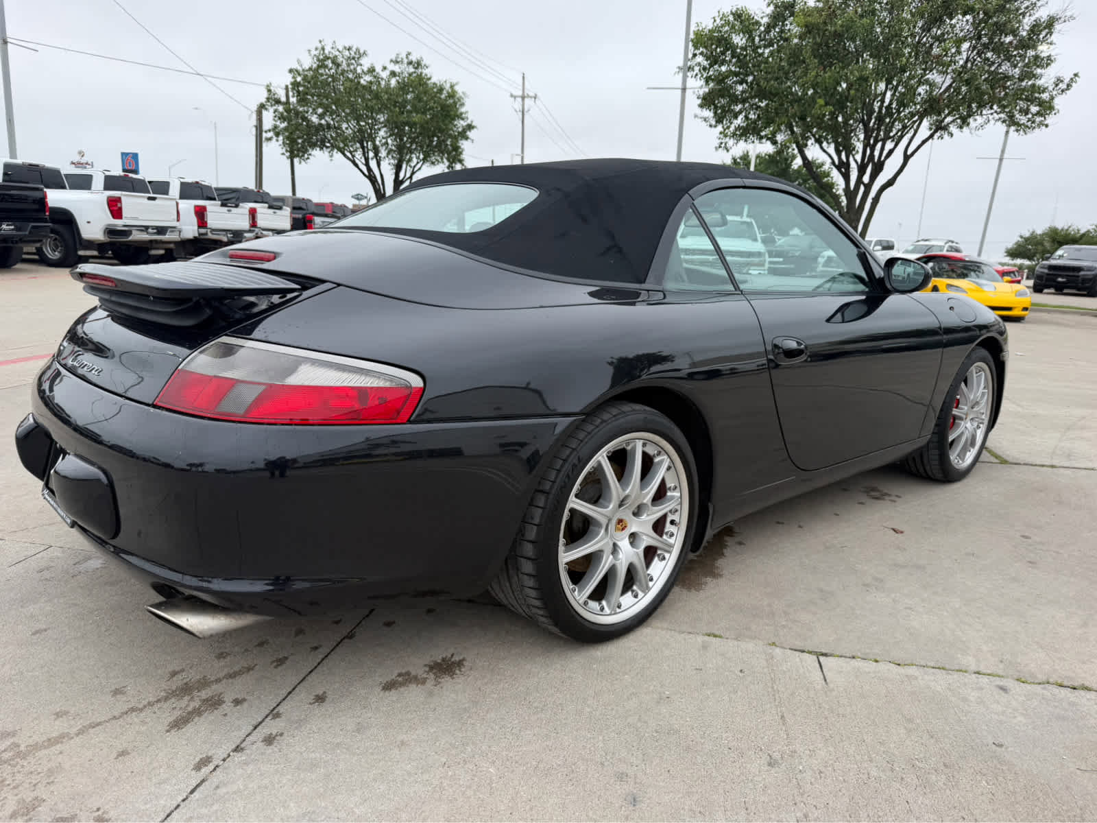 Used 2002 Porsche 911 Carrera 4 AWD/4WD image 3