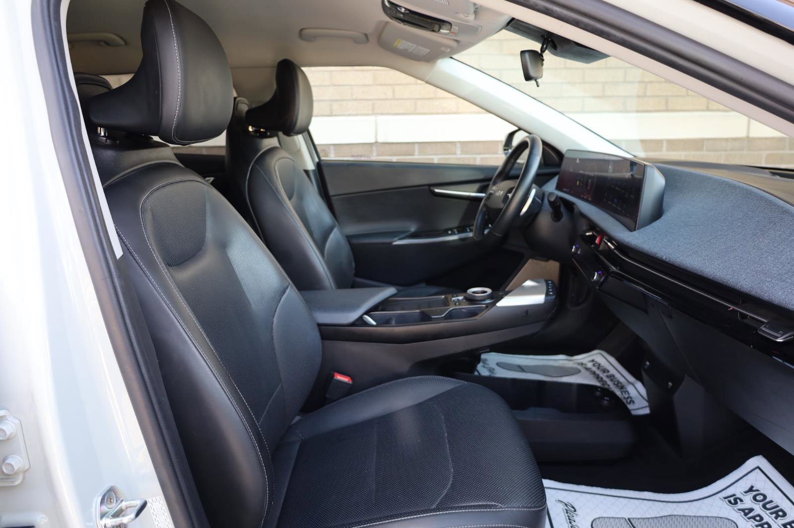 Used 2023 Kia EV6 Wind w/ Wind Technology Package AWD/4WD image 27