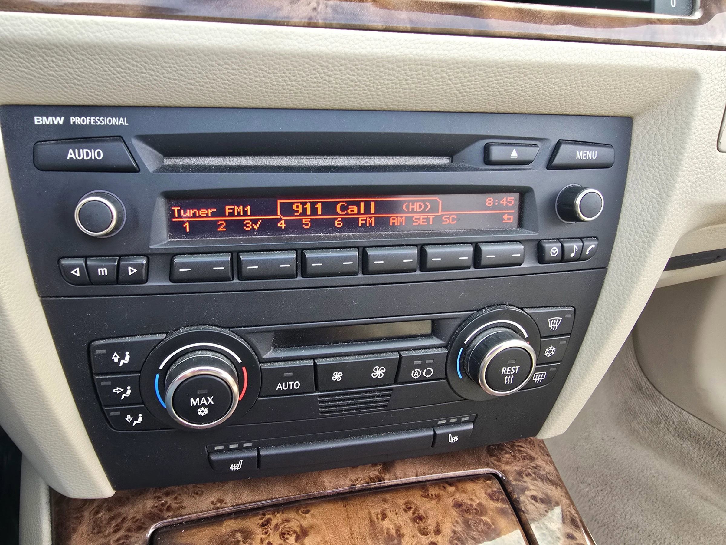 Used 2008 BMW 335i Convertible w/ Premium Pkg image 34