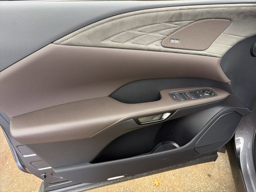 New 2026 Lexus RX 450h AWD image 9