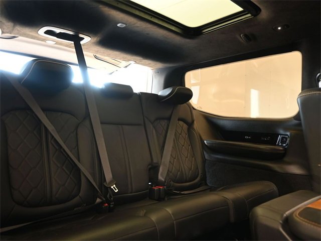 Used 2022 Jeep Grand Wagoneer Series III image 25