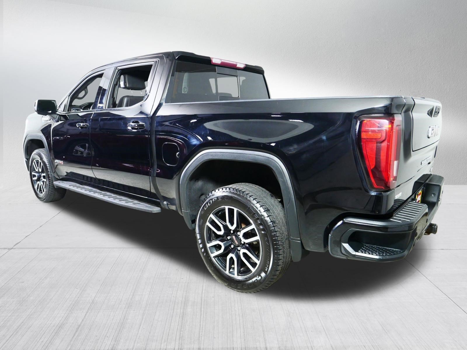 Used 2021 GMC Sierra 1500 AT4 w/ AT4 Premium Package AWD/4WD image 5