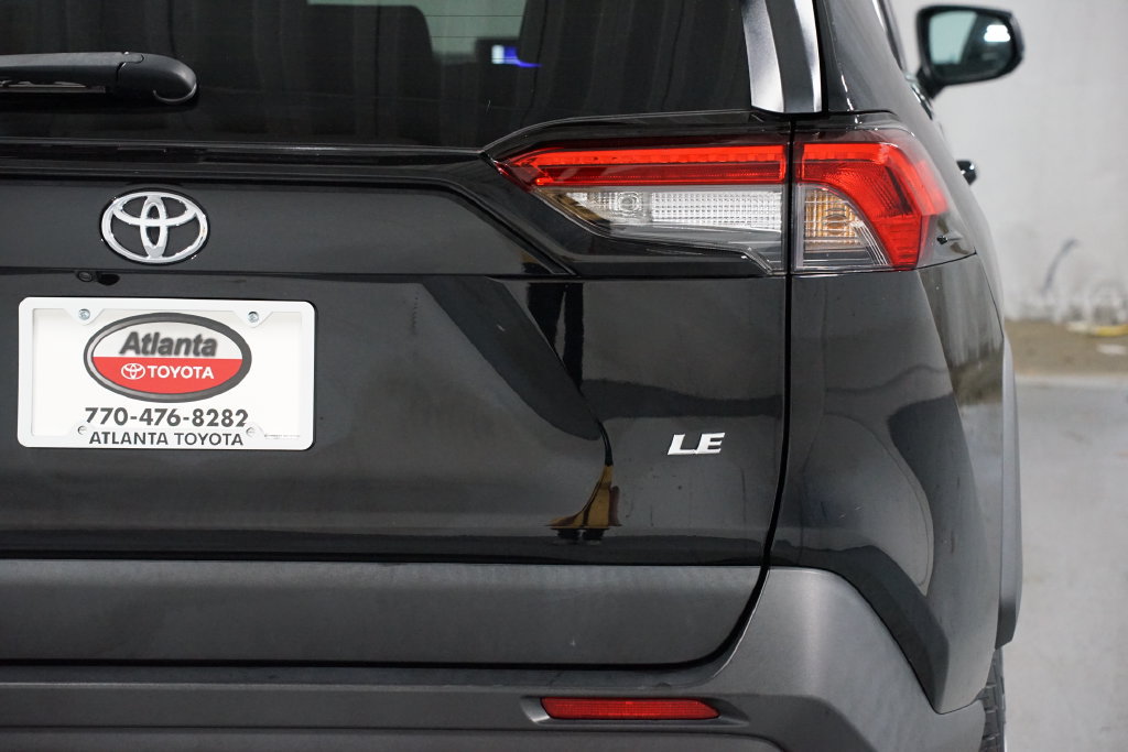 Certified 2024 Toyota RAV4 LE FWD image 10