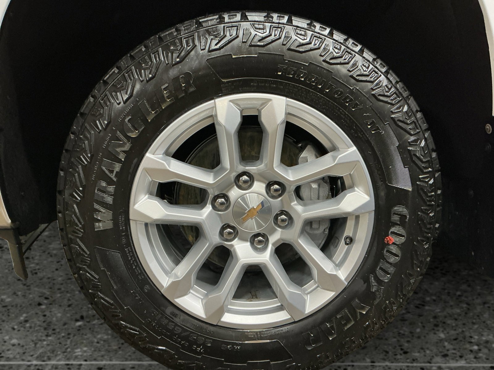 Used 2025 Chevrolet Silverado 1500 LT w/ Z71 Off-Road Package AWD/4WD image 14