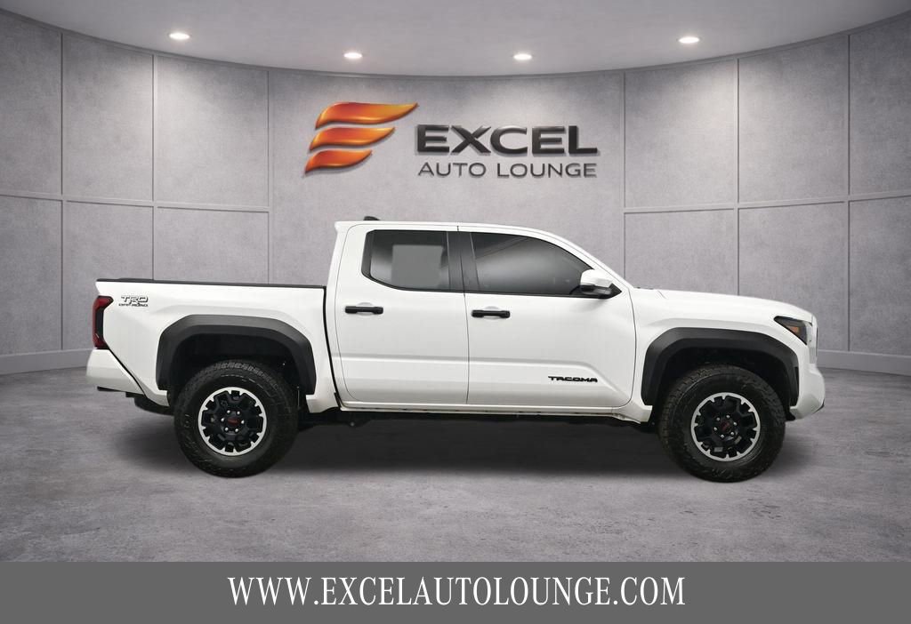 Used 2025 Toyota Tacoma TRD Off-Road w/ TRD Off Road Upgrade Package image 7