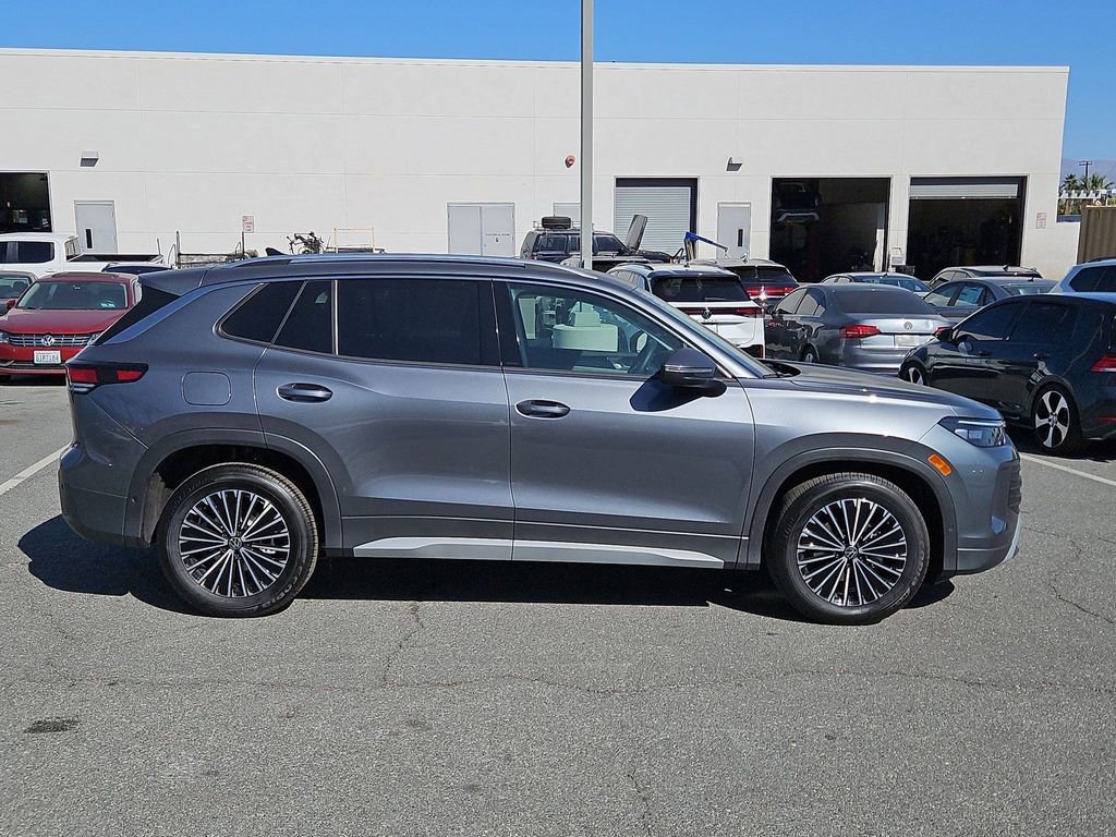 New 2026 Volkswagen Tiguan S image 2