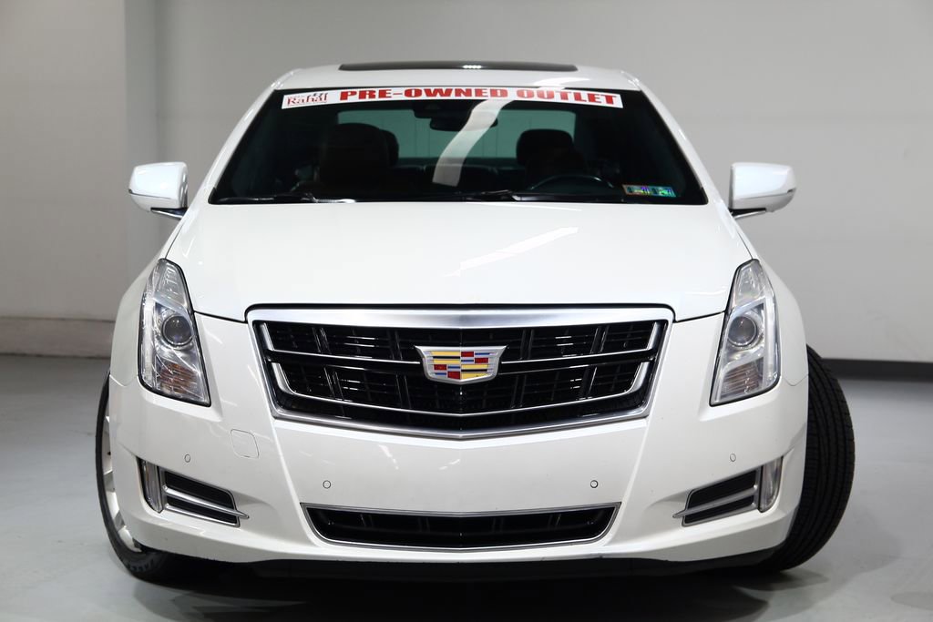 Used 2016 Cadillac XTS Luxury w/ Driver Awareness Package image 3