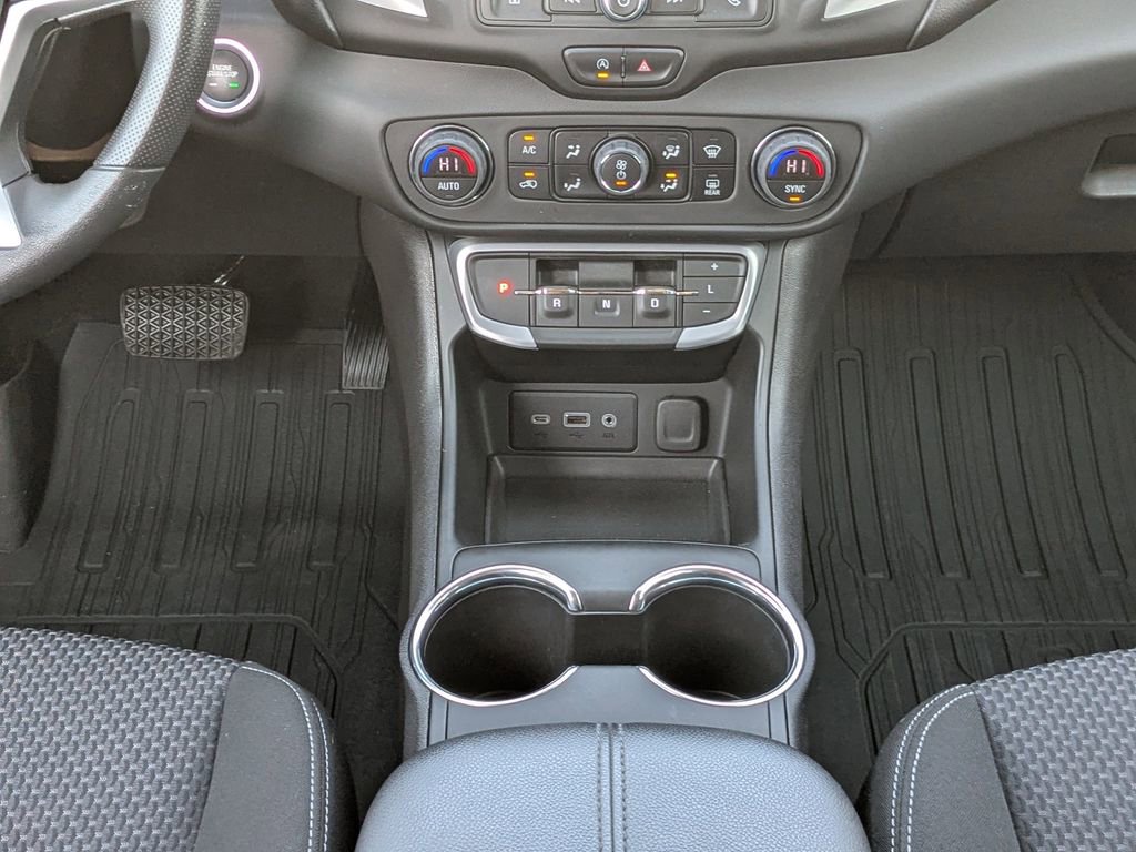 Used 2023 GMC Terrain SLE w/ Driver Convenience Package image 19