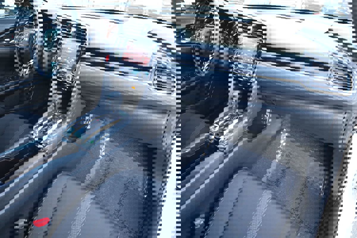 Used 2019 Honda Civic Sport image 16