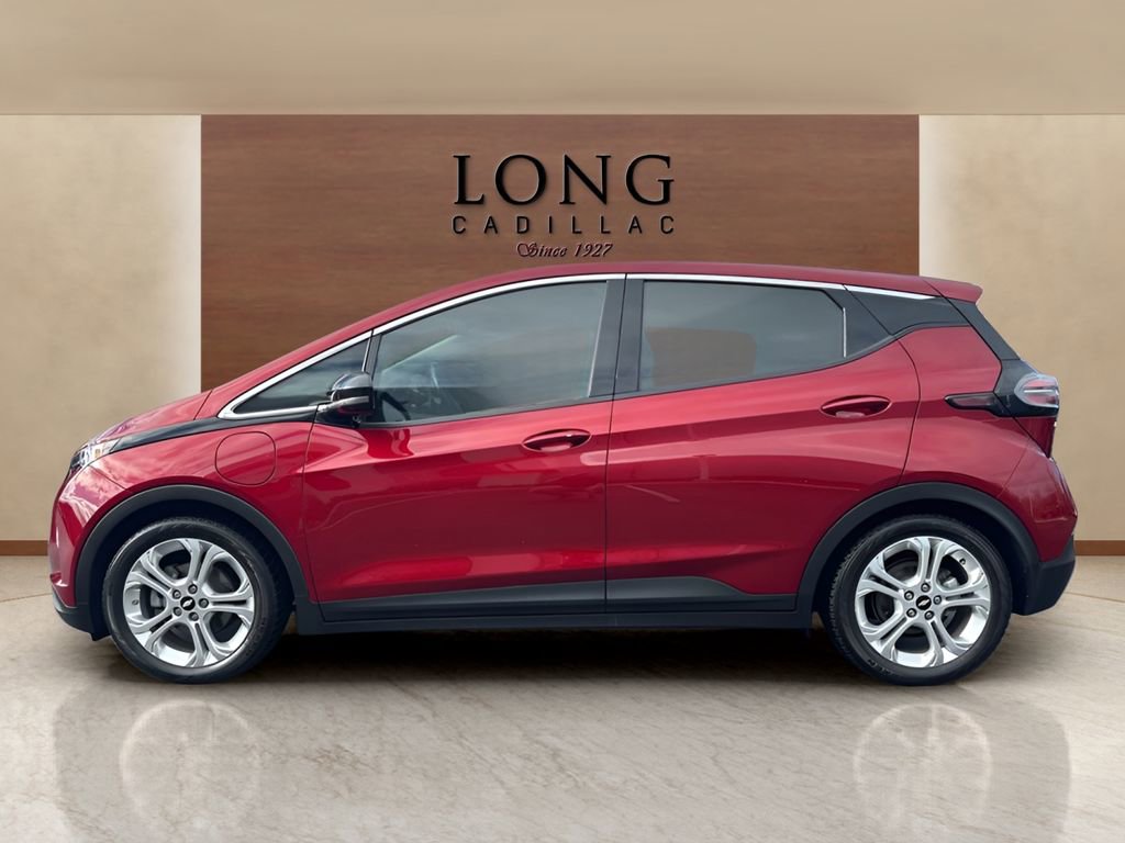 Used 2022 Chevrolet Bolt LT FWD image 2