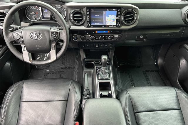 Used 2022 Toyota Tacoma TRD Off-Road w/ TRD Premium Off Road Package AWD/4WD image 17