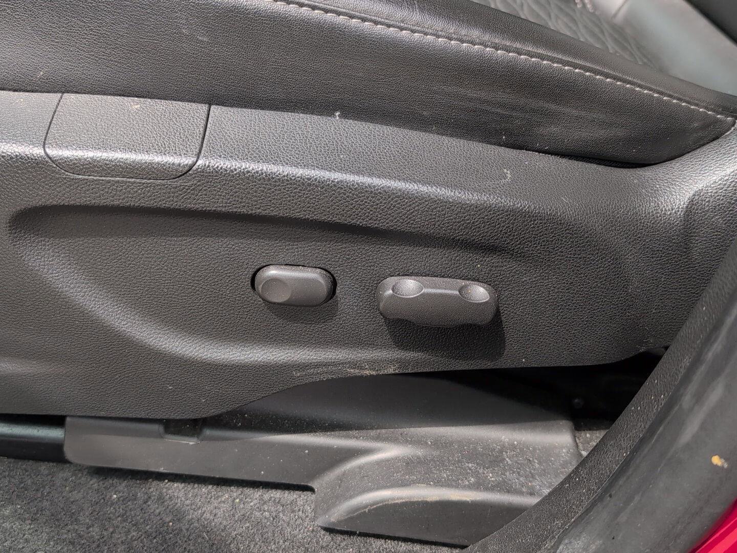 Used 2016 Buick Encore Convenience FWD image 20