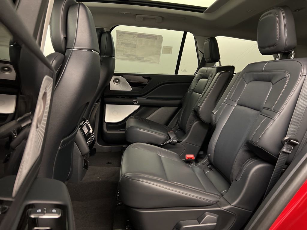 Used 2026 Lincoln Aviator Reserve image 34